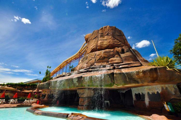 Piazza Diroma Acqua Park- Parque Aquatico Gratis 公寓
